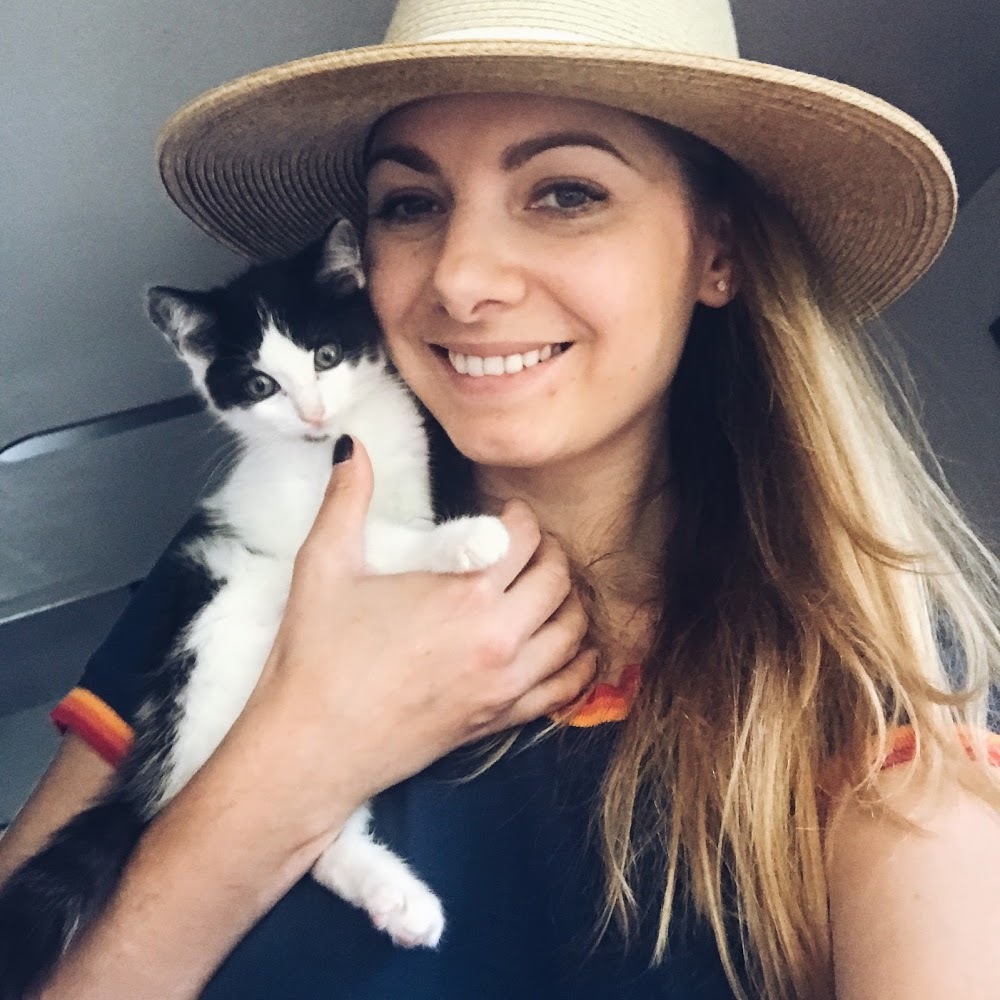 Meet your Posher, Vita